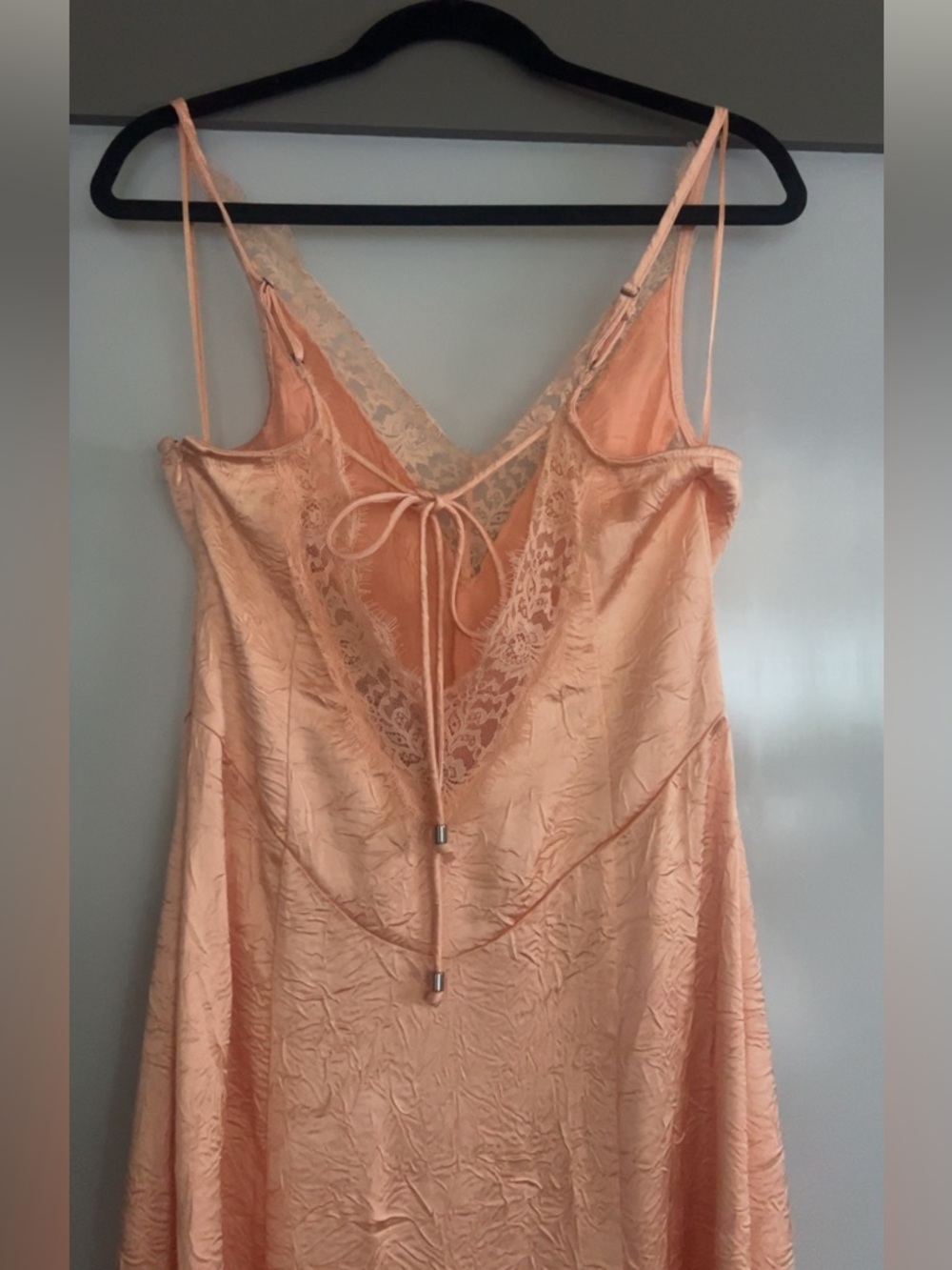 Free People NWOT Size 6 Satin Lace-Back Maybe Forever Maxi in Peach - Picture 8 of 11